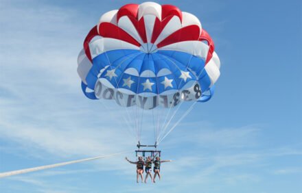 Englewood Parasailing: Soar Above the Waves